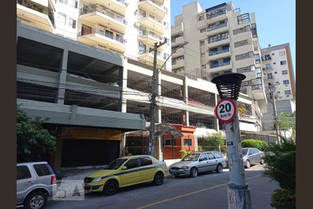 Apartamento à venda com 65m², 2 quartos e 1 vaga Apartamento à venda com 65m², 2 quartos e 1 vagaFachada