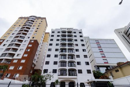 Apartamento para alugar com 70m², 2 quartos e 1 vagaFachada