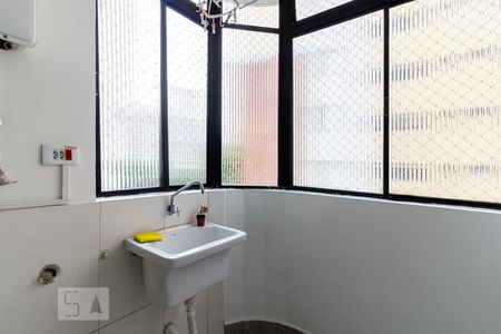 Apartamento para alugar com 70m², 2 quartos e 1 vagaÁrea de Serviço
