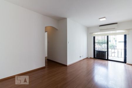 Sala de apartamento para alugar com 2 quartos, 70m² em Vila Olímpia, São Paulo