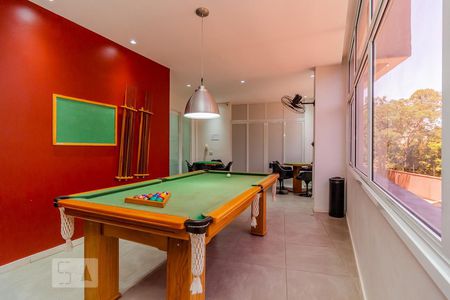 Apartamento à venda com 70m², 2 quartos e 1 vagaÁrea comum