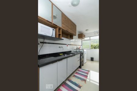 Apartamento à venda com 55m², 2 quartos e 1 vaga Apartamento à venda com 55m², 2 quartos e 1 vagaCozinha