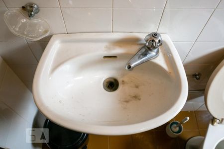 Casa à venda com 400m², 4 quartos e 8 vagas Casa à venda com 400m², 4 quartos e 8 vagasBanheiro de serviço