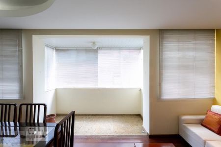 Sala de apartamento à venda com 3 quartos, 85m² em São Pedro, Belo Horizonte