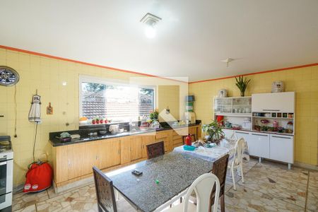 Casa de condomínio à venda com 376m², 7 quartos e 2 vagasCozinha