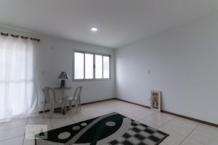Sala de kitnet/studio para alugar com 1 quarto, 34m² em Jabaquara, São Paulo
