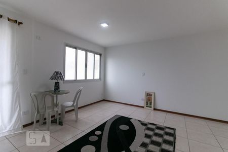 Sala de kitnet/studio para alugar com 1 quarto, 34m² em Jabaquara, São Paulo