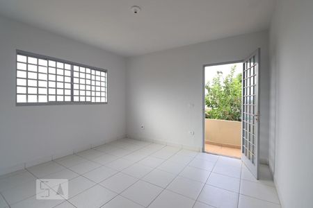 Sala de casa para alugar com 3 quartos, 90m² em Setor Leste Universitário, Goiânia