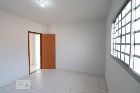 Quarto 2 de casa para alugar com 3 quartos, 90m² em Setor Leste Universitário, Goiânia