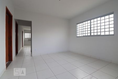 Sala de casa para alugar com 3 quartos, 90m² em Setor Leste Universitário, Goiânia