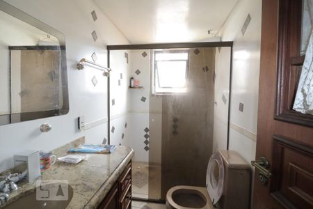 Apartamento à venda com 115m², 2 quartos e 2 vagasBanheiro da Suíte