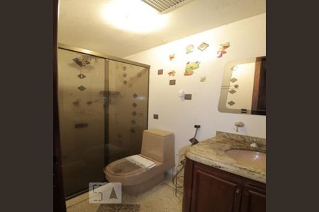 Apartamento à venda com 115m², 2 quartos e 2 vagasBanheiro Social