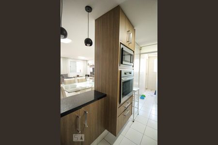 Apartamento à venda com 118m², 3 quartos e 2 vagasCozinha