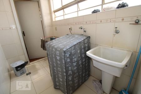 Apartamento à venda com 126m², 2 quartos e 1 vagaÁrea de Serviço