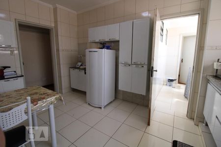 Apartamento à venda com 126m², 2 quartos e 1 vagaCozinha