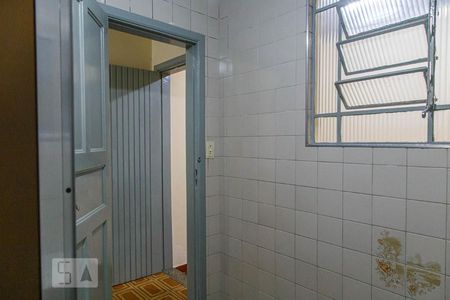 Casa à venda com 70m², 2 quartos e 2 vagas Casa à venda com 70m², 2 quartos e 2 vagasBanheiro