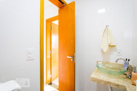 Apartamento à venda com 106m², 2 quartos e 2 vagas Apartamento à venda com 106m², 2 quartos e 2 vagasBanheiro social