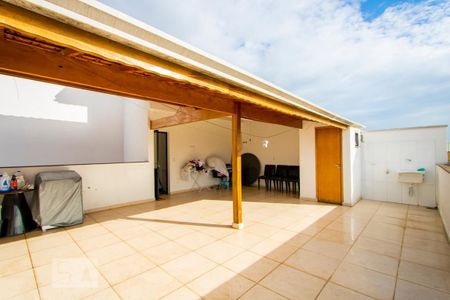 Apartamento à venda com 106m², 2 quartos e 2 vagas Apartamento à venda com 106m², 2 quartos e 2 vagasCobertura/Área de serviço