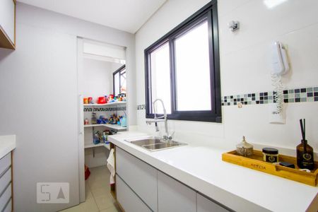 Apartamento à venda com 106m², 2 quartos e 2 vagas Apartamento à venda com 106m², 2 quartos e 2 vagasCozinha