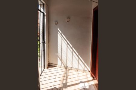 Casa de condomínio à venda com 204m², 6 quartos e 1 vaga Casa de condomínio à venda com 204m², 6 quartos e 1 vagaVaranda