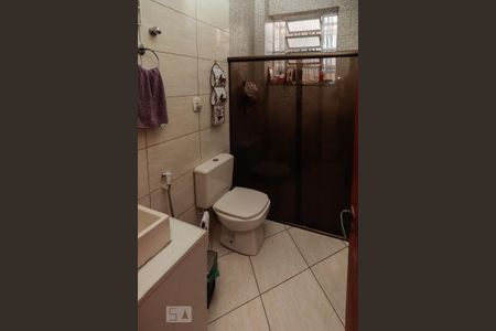 Casa de condomínio à venda com 204m², 6 quartos e 1 vaga Casa de condomínio à venda com 204m², 6 quartos e 1 vagaBanheiro