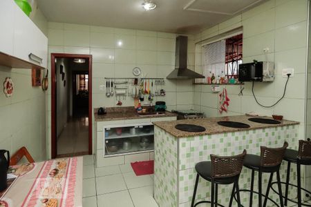 Casa de condomínio à venda com 204m², 6 quartos e 1 vaga Casa de condomínio à venda com 204m², 6 quartos e 1 vagaCozinha