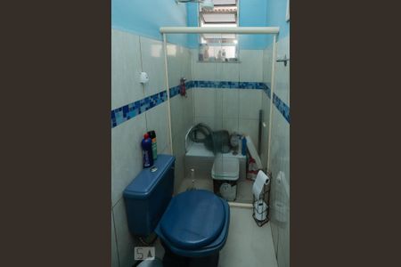 Casa de condomínio à venda com 204m², 6 quartos e 1 vaga Casa de condomínio à venda com 204m², 6 quartos e 1 vagaBanheiro