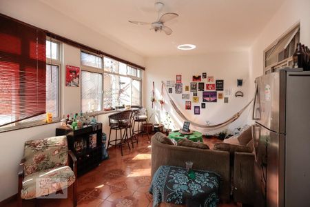 Casa de condomínio à venda com 204m², 6 quartos e 1 vaga Casa de condomínio à venda com 204m², 6 quartos e 1 vagaSala 2