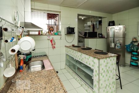 Casa de condomínio à venda com 204m², 6 quartos e 1 vaga Casa de condomínio à venda com 204m², 6 quartos e 1 vagaCozinha