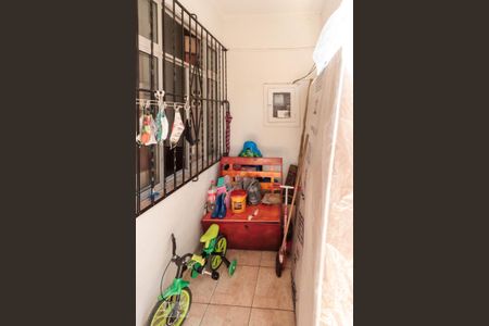 Casa de condomínio à venda com 204m², 6 quartos e 1 vaga Casa de condomínio à venda com 204m², 6 quartos e 1 vagaVaranda