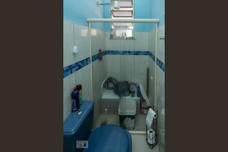 Casa de condomínio à venda com 204m², 6 quartos e 1 vaga Casa de condomínio à venda com 204m², 6 quartos e 1 vagaBanheiro