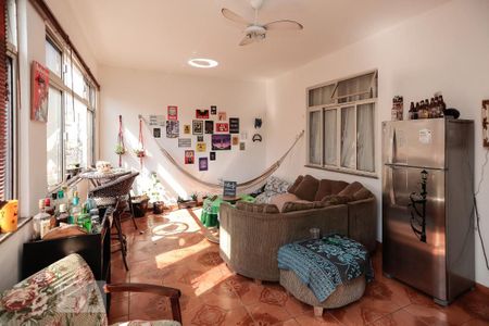 Casa de condomínio à venda com 204m², 6 quartos e 1 vaga Casa de condomínio à venda com 204m², 6 quartos e 1 vagaSala 2