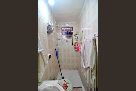 Casa à venda com 110m², 2 quartos e 1 vagaBanheiro 1