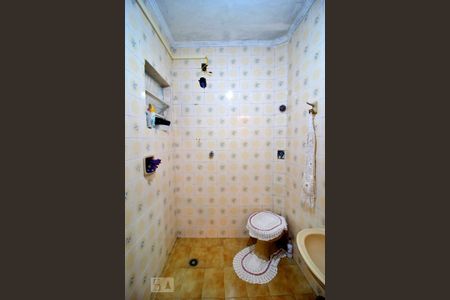 Casa à venda com 110m², 2 quartos e 1 vagaBanheiro 2