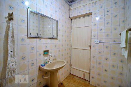 Casa à venda com 110m², 2 quartos e 1 vagaBanheiro 2