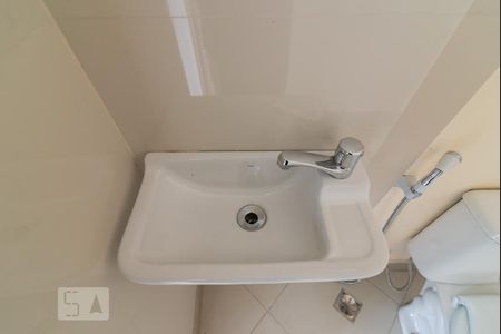 Casa à venda com 273m², 3 quartos e 1 vaga Casa à venda com 273m², 3 quartos e 1 vagaLavabo