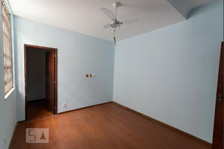 Casa à venda com 273m², 3 quartos e 1 vagaSuíte