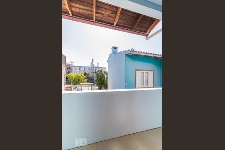 Casa à venda com 225m², 2 quartos e 2 vagas Casa à venda com 225m², 2 quartos e 2 vagasSacada