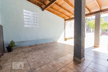 Casa à venda com 225m², 2 quartos e 2 vagas Casa à venda com 225m², 2 quartos e 2 vagasGaragem