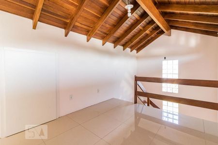 Casa à venda com 225m², 2 quartos e 2 vagas Casa à venda com 225m², 2 quartos e 2 vagassotão