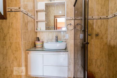 Casa à venda com 225m², 2 quartos e 2 vagas Casa à venda com 225m², 2 quartos e 2 vagasBanheiro da Suíte 2