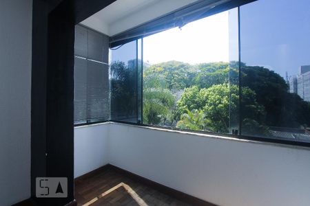 SALA de apartamento para alugar com 1 quarto, 90m² em Passo da Areia, Porto Alegre