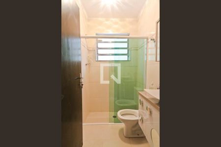 Casa para alugar com 200m², 3 quartos e 3 vagas Casa para alugar com 200m², 3 quartos e 3 vagasBanheiro 2