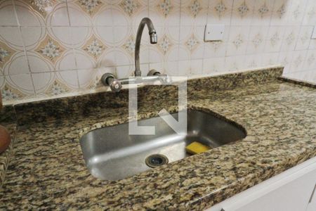 Casa para alugar com 200m², 3 quartos e 3 vagas Casa para alugar com 200m², 3 quartos e 3 vagasCozinha