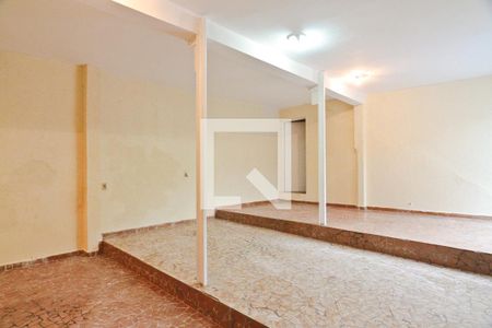 Casa para alugar com 200m², 3 quartos e 3 vagas Casa para alugar com 200m², 3 quartos e 3 vagasGaragem