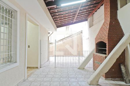 Casa para alugar com 200m², 3 quartos e 3 vagas Casa para alugar com 200m², 3 quartos e 3 vagasÁrea externa