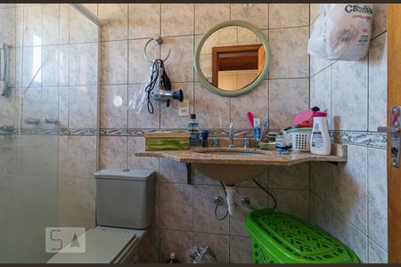 Banheiro da Suíte de casa para alugar com 4 quartos, 120m² em Sarandi, Porto Alegre