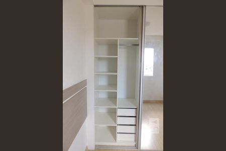 Apartamento para alugar com 55m², 2 quartos e 1 vagaQuarto 1 - Armários