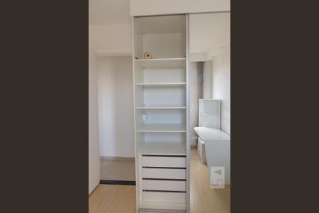 Apartamento para alugar com 55m², 2 quartos e 1 vagaQuarto 2 - Armários