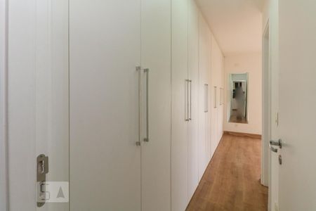 Apartamento para alugar com 105m², 3 quartos e 2 vagas Apartamento para alugar com 105m², 3 quartos e 2 vagasSuíte